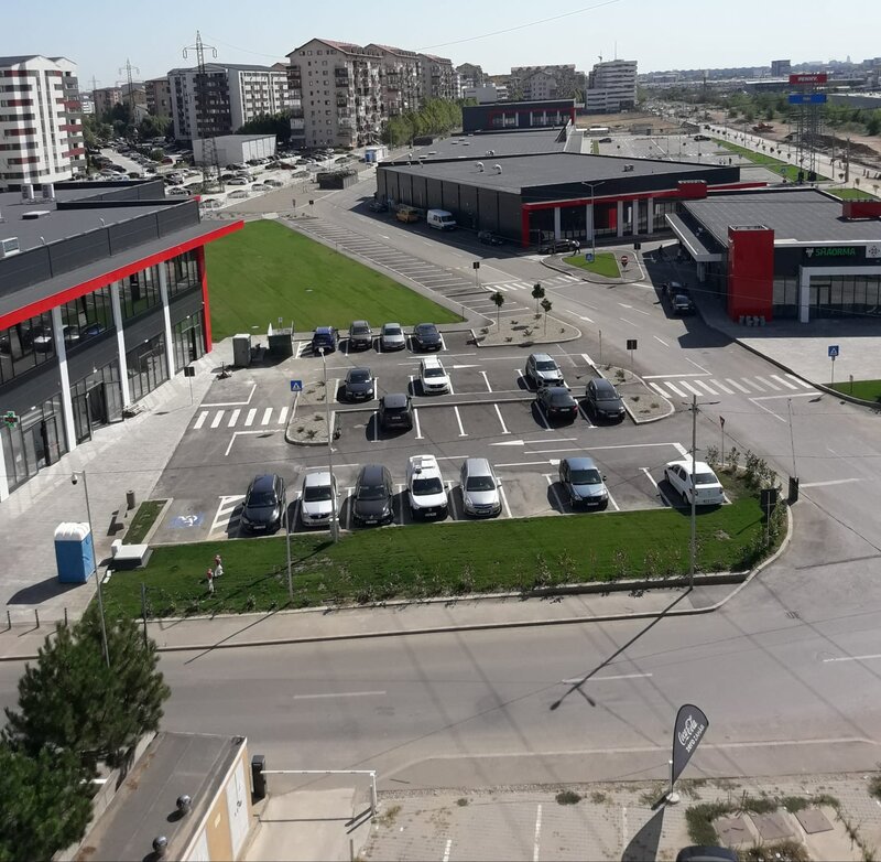 Militari, Auchan Iuliu Maniu 590,